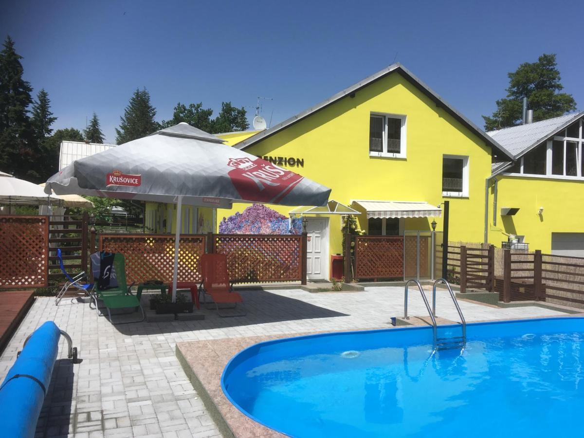 Penzion Krasny Dvur Exterior photo